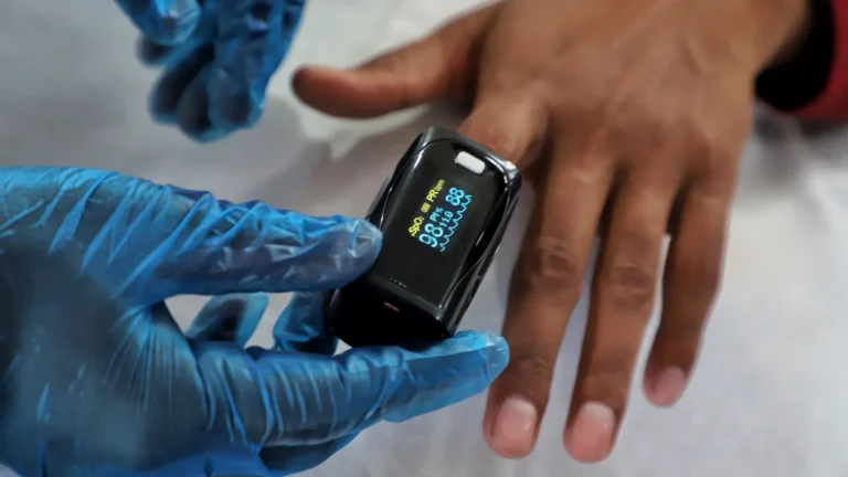 Digital Fingertip Pulse oximeter