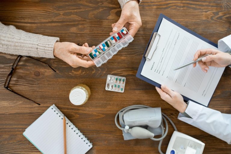 The Hidden Danger of “Feeling Fine” After 65 — What Seniors Often Miss